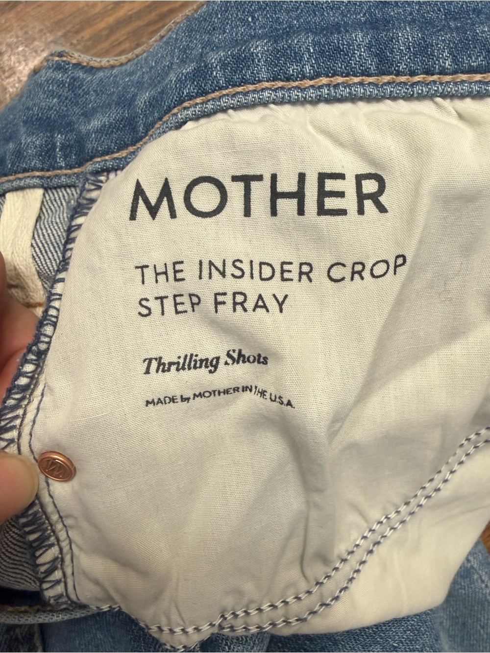 MOTHER The Insider Crop Step Fray
Thrilling Shots SOLD OUT WASH - Picture 4 of 5